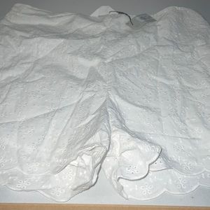 100% cotton white lace short.